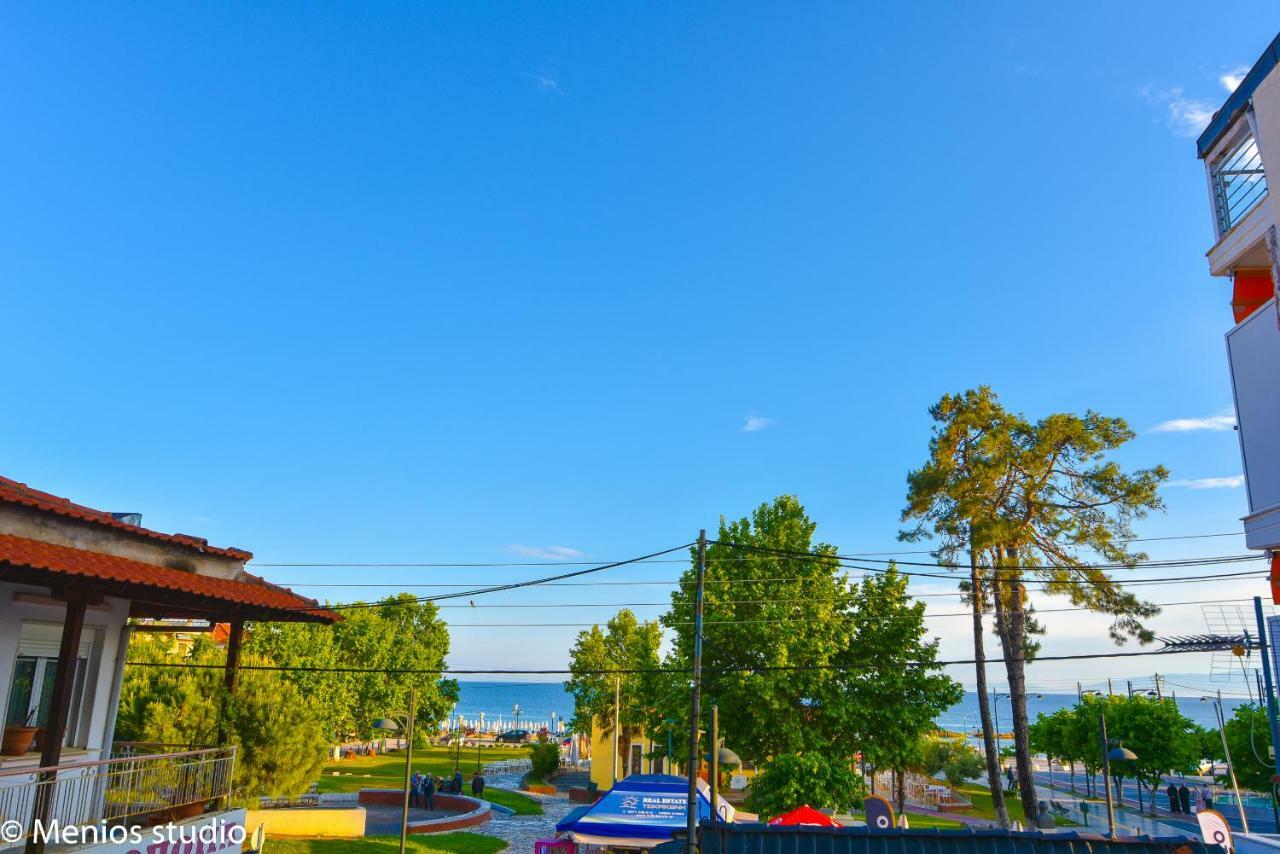 Menios Apartments And Studios Nea Kallikrateia Dış mekan fotoğraf