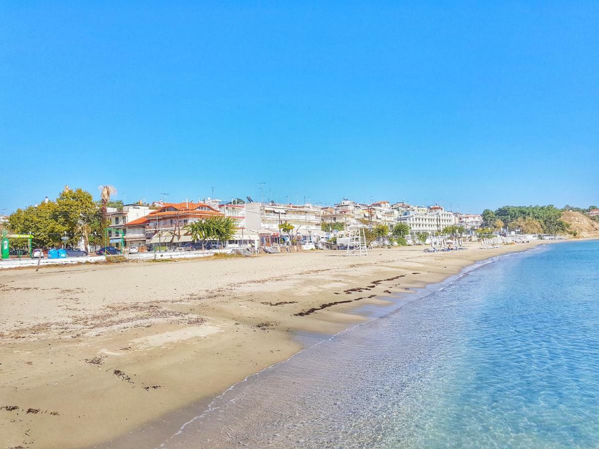 Menios Apartments And Studios Nea Kallikrateia Dış mekan fotoğraf