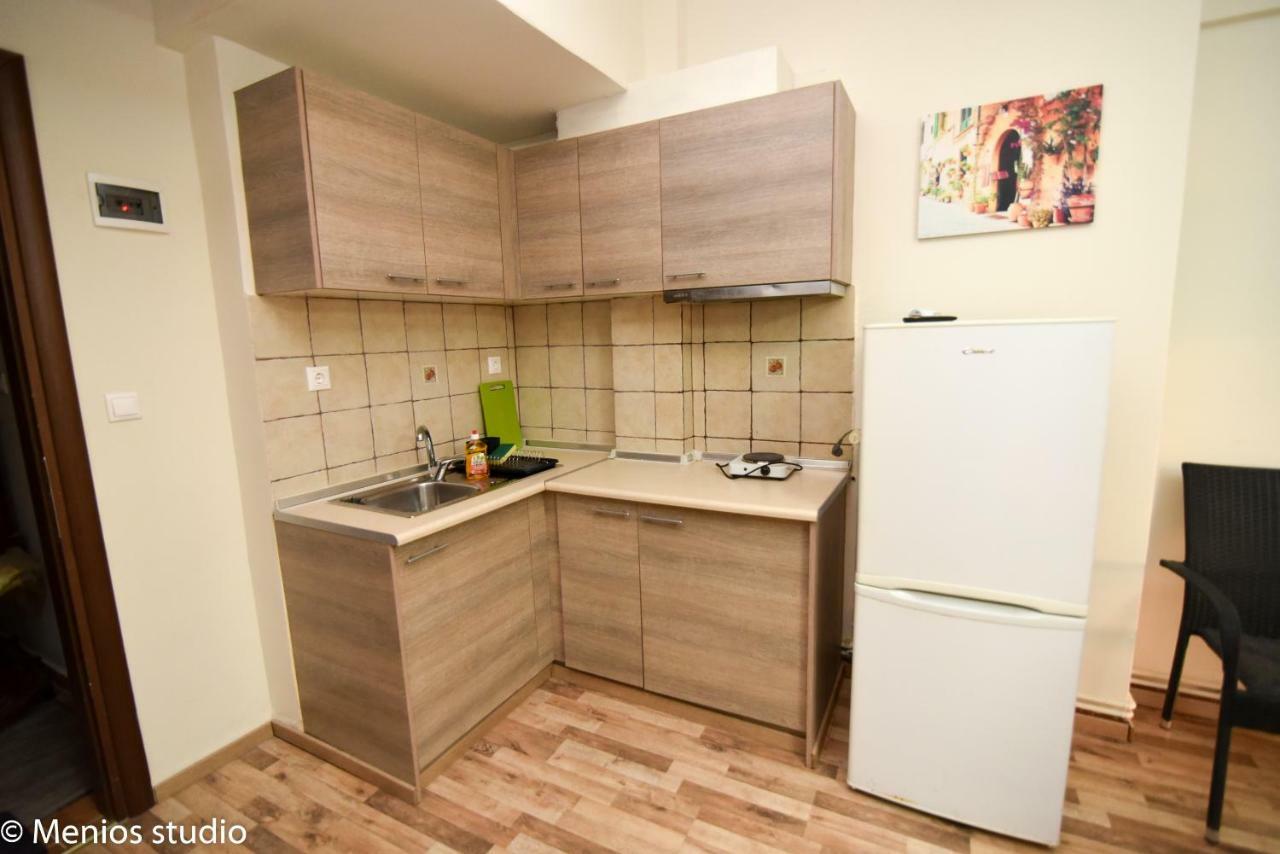 Menios Apartments And Studios Nea Kallikrateia Dış mekan fotoğraf