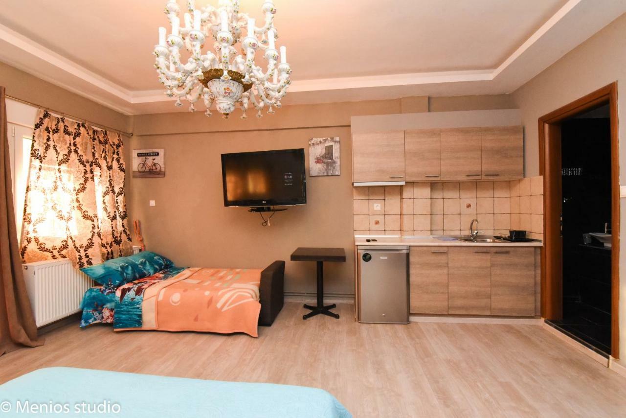 Menios Apartments And Studios Nea Kallikrateia Dış mekan fotoğraf