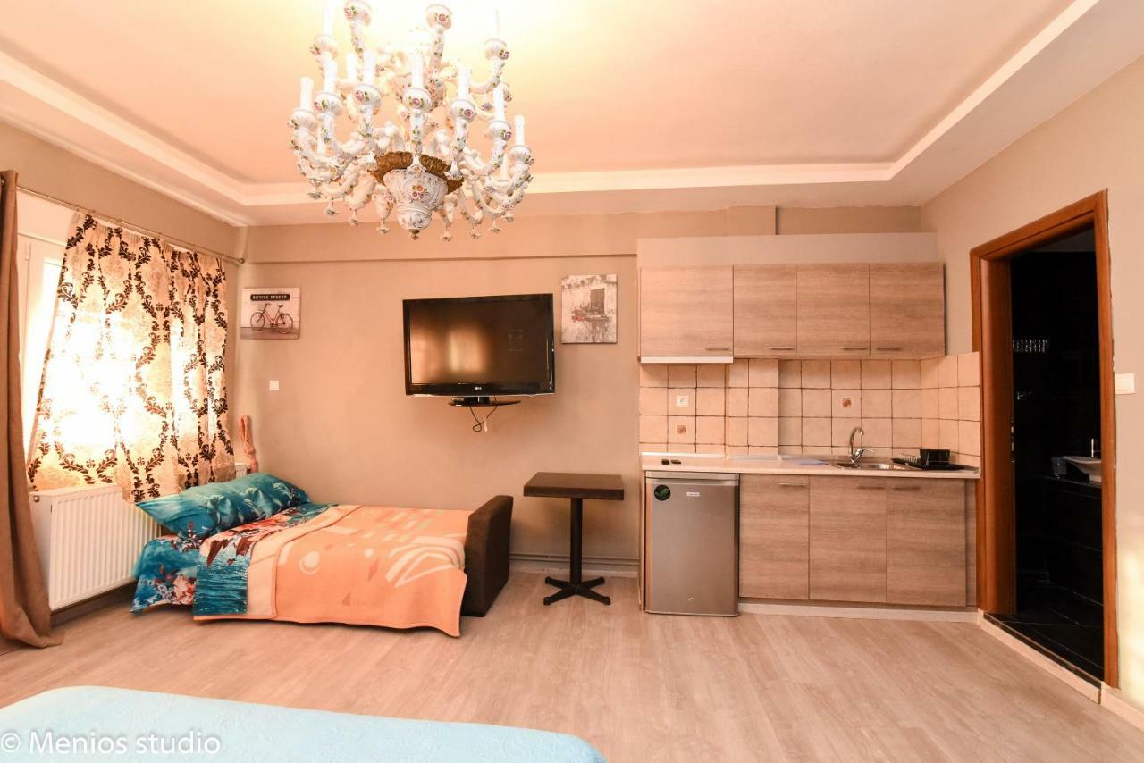 Menios Apartments And Studios Nea Kallikrateia Dış mekan fotoğraf