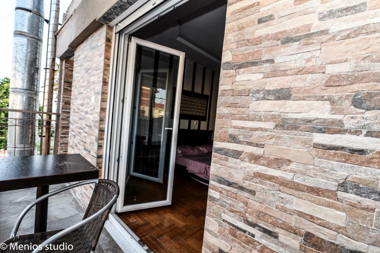Menios Apartments And Studios Nea Kallikrateia Dış mekan fotoğraf